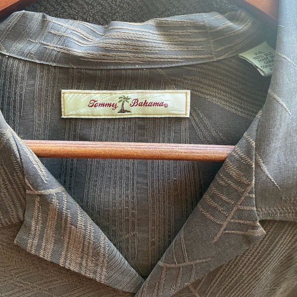 Tommy Bahama Hawaiian shirt. - Picture 3 of 3